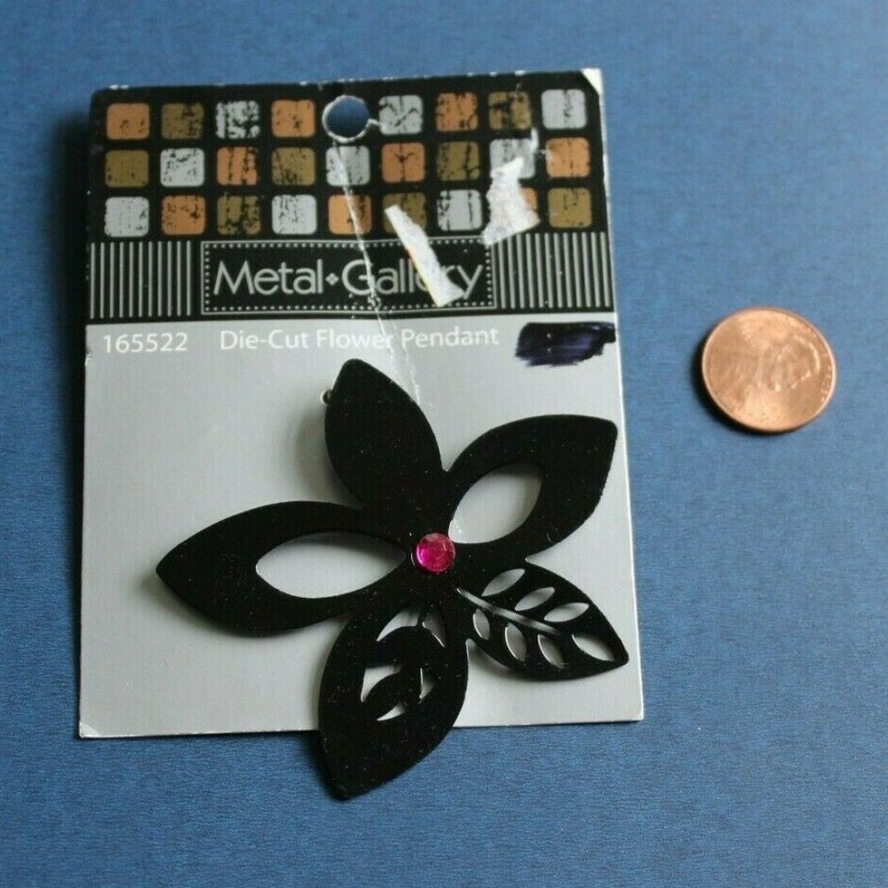 Pendant & Bead Lot Craft Supplies For Jewelry Making Necklace 8 pkgs - Picture 6 of 12